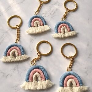 5 Rainbow Keychain 🌈